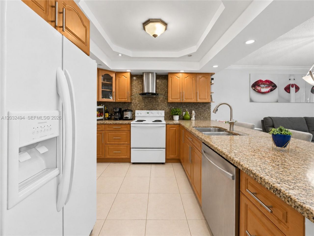 5701 Collins Ave , Unit 1711, Miami Beach, FL 33140 Photo