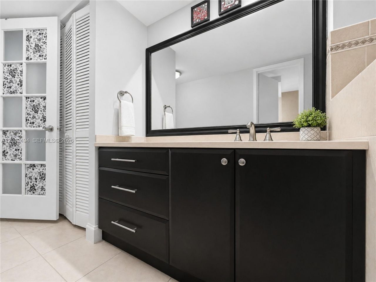 5701 Collins Ave , Unit 1711, Miami Beach, FL 33140 Photo