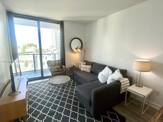 501 NE 31st St, Unit 802, Miami, FL 33137 Photo