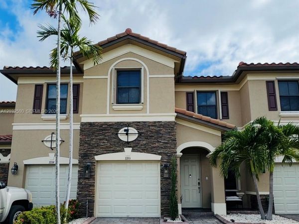 3355 W 90th Ter , Hialeah, FL 33018