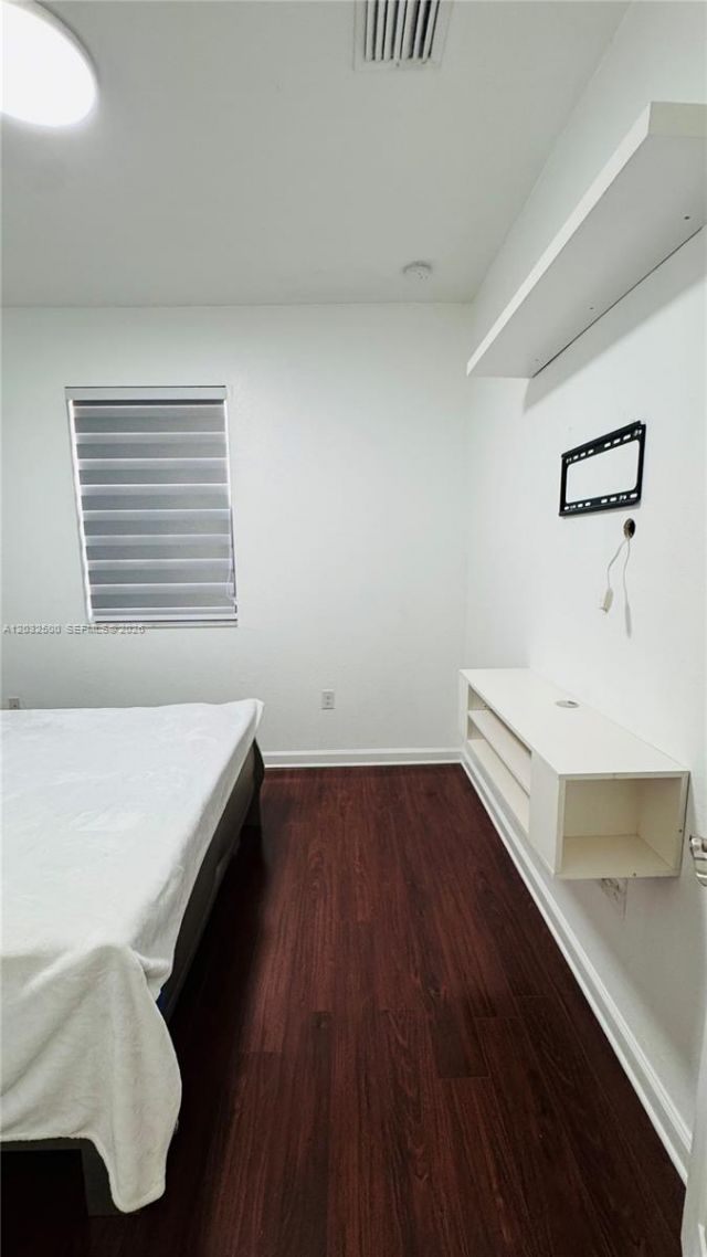 3355 W 90th Ter , Hialeah, FL 33018 Photo