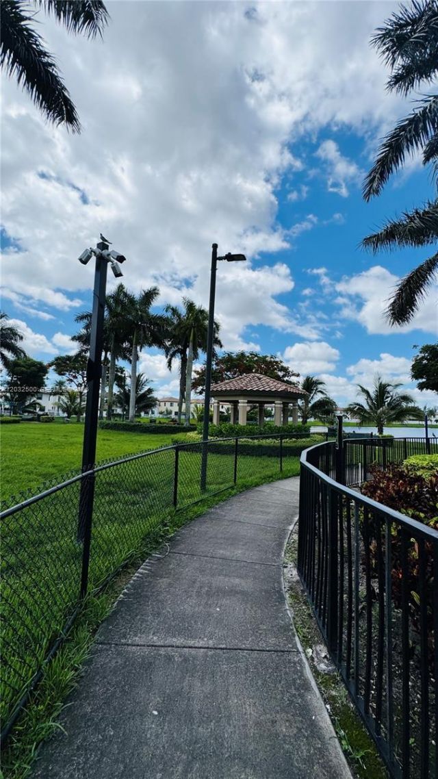 3355 W 90th Ter , Hialeah, FL 33018 Photo