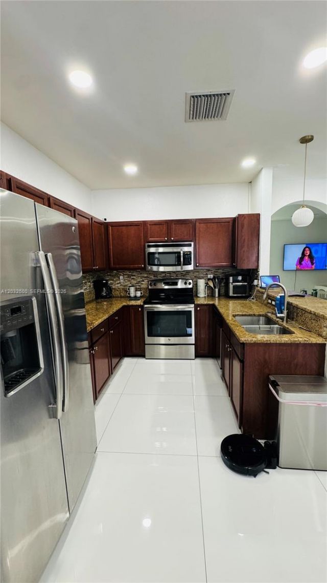 3355 W 90th Ter , Hialeah, FL 33018 Photo