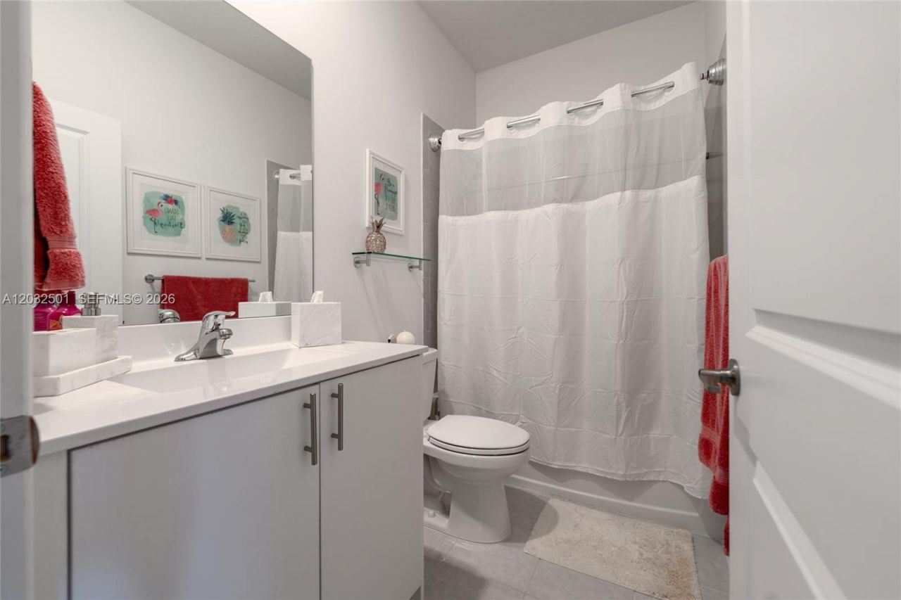 561 NW 204th St , Miami Gardens, FL 33169 Photo