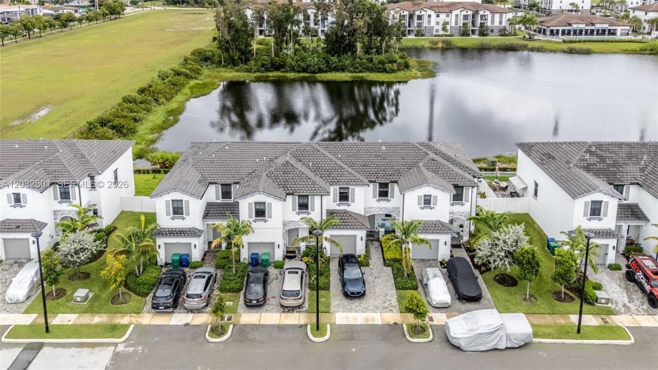 561 NW 204th St , Miami Gardens, FL 33169 Photo