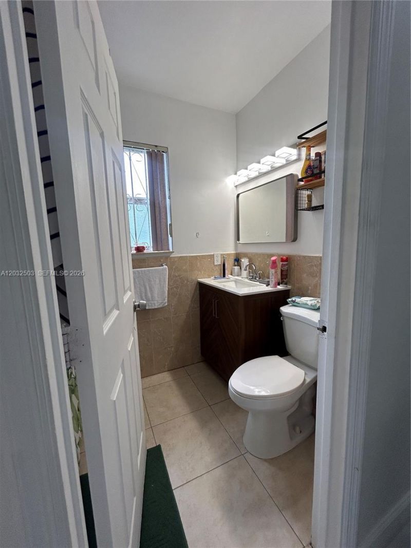 2370 NW 153rd St , Miami Gardens, FL 33054 Photo