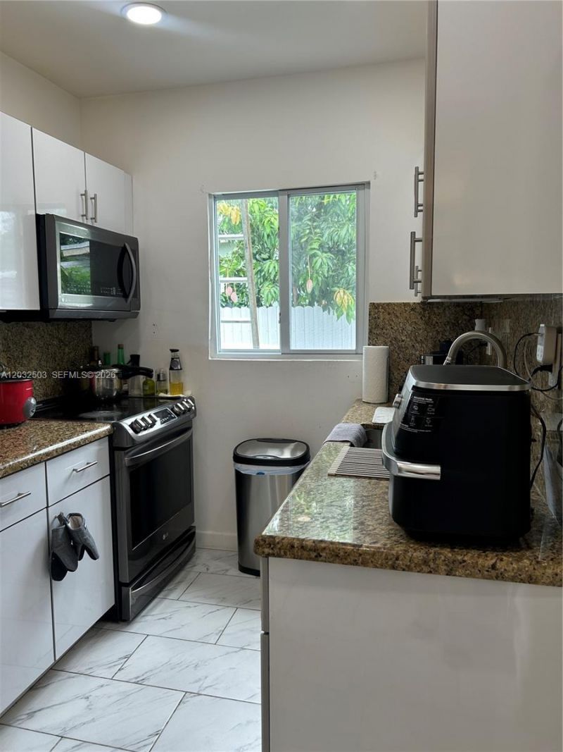 2370 NW 153rd St , Miami Gardens, FL 33054 Photo