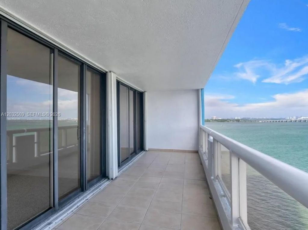 1717 N Bayshore Dr , Unit A-1533, Miami, FL 33132 Photo