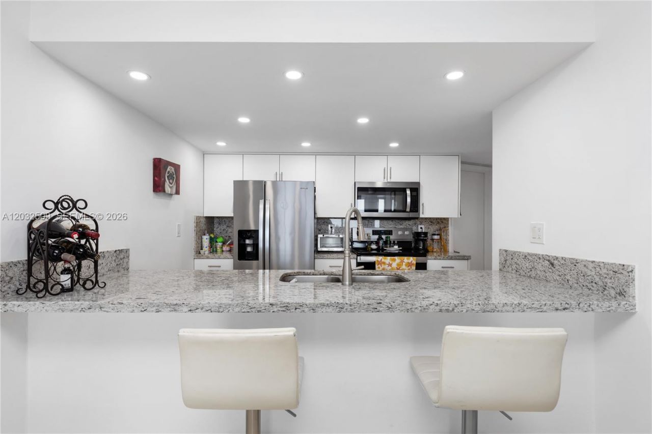 1717 N Bayshore Dr, Unit A-1533, Miami, FL 33132 Photo