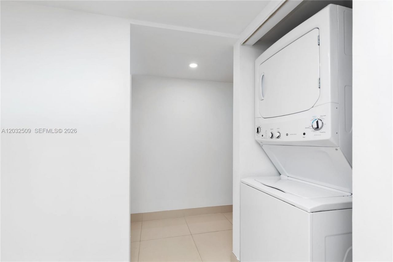 1717 N Bayshore Dr, Unit A-1533, Miami, FL 33132 Photo