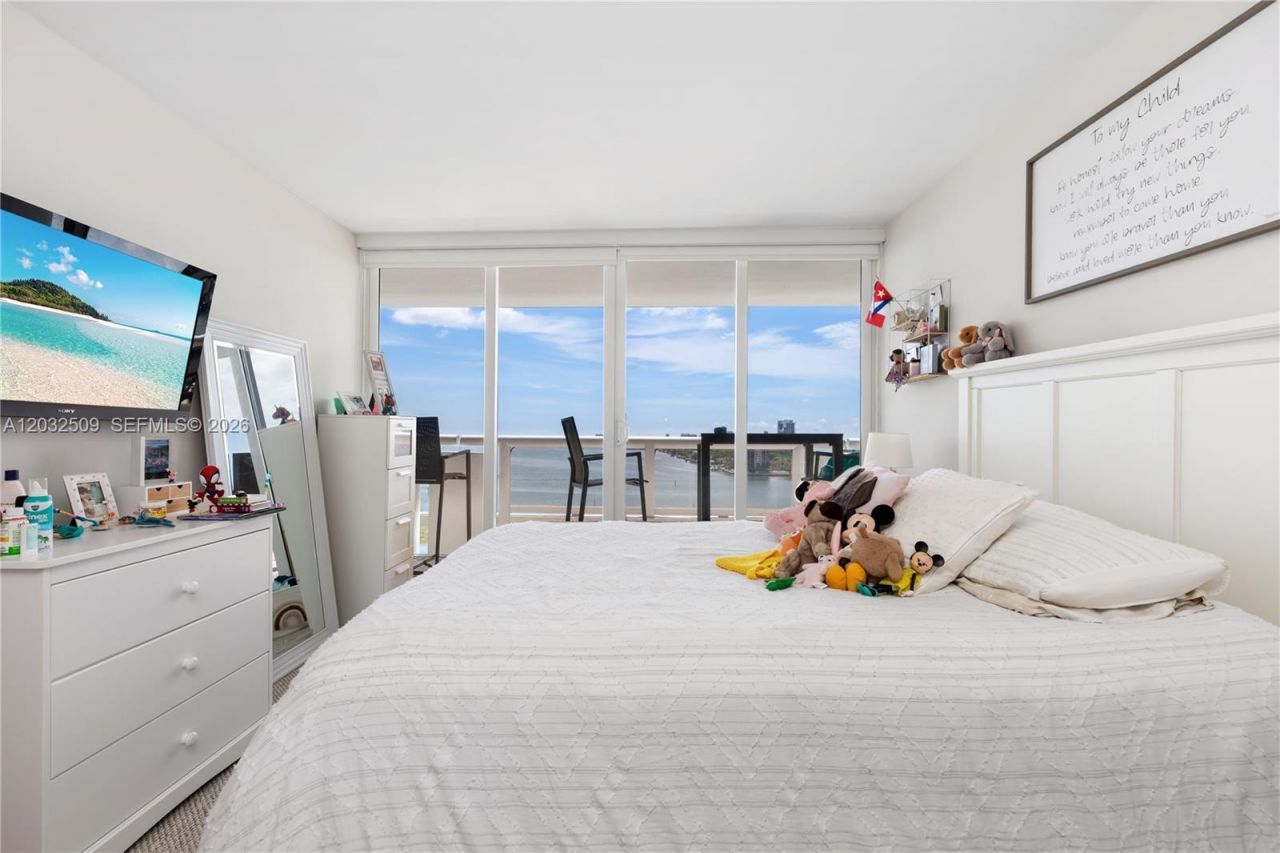 1717 N Bayshore Dr, Unit A-1533, Miami, FL 33132 Photo