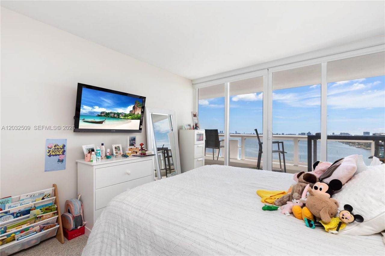 1717 N Bayshore Dr, Unit A-1533, Miami, FL 33132 Photo