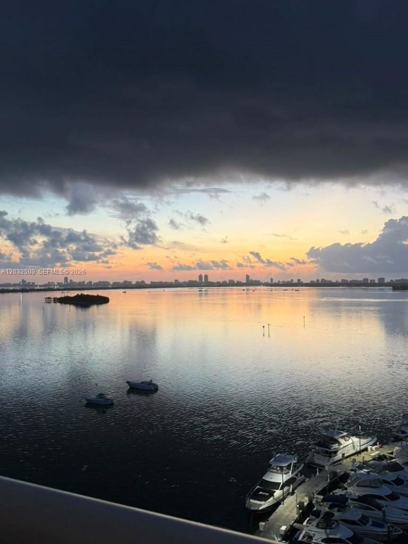 1717 N Bayshore Dr, Unit A-1533, Miami, FL 33132 Photo