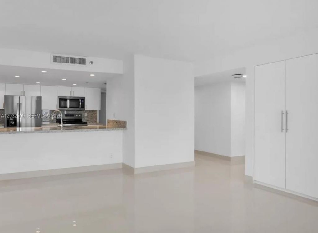 1717 N Bayshore Dr , Unit A-1533, Miami, FL 33132 Photo