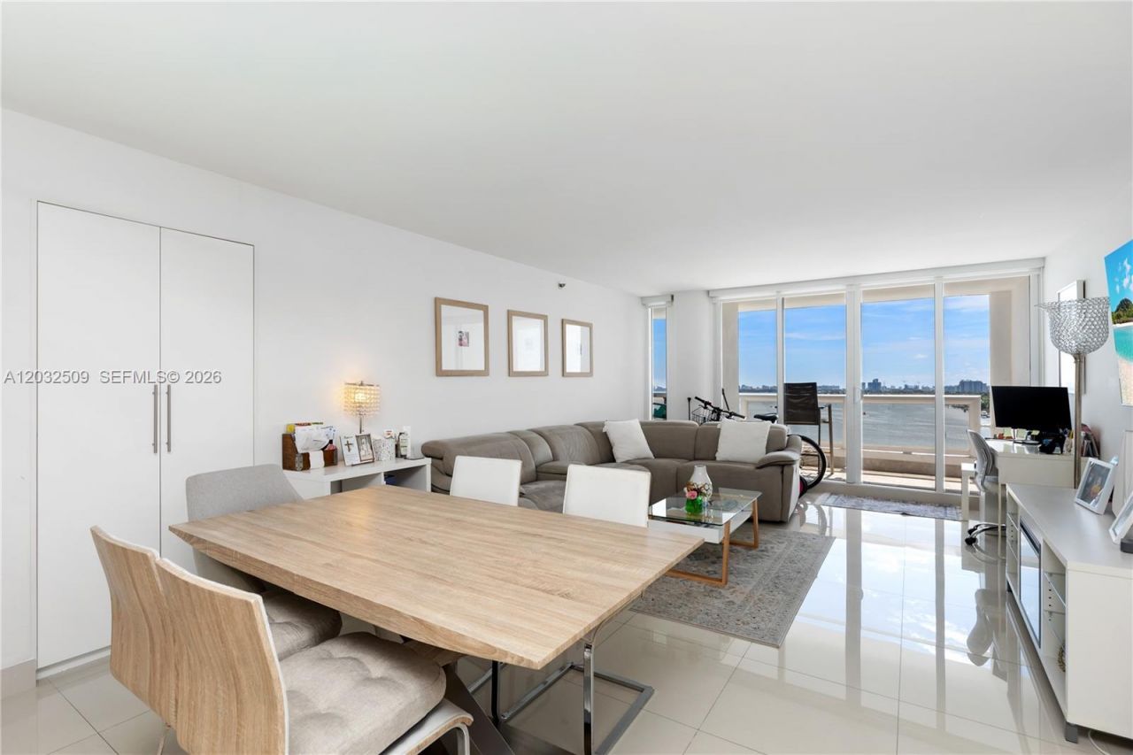 1717 N Bayshore Dr, Unit A-1533, Miami, FL 33132 Photo