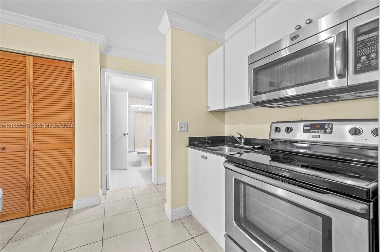 8240 SW 210th , Unit 106, Cutler Bay, FL 33189 Photo