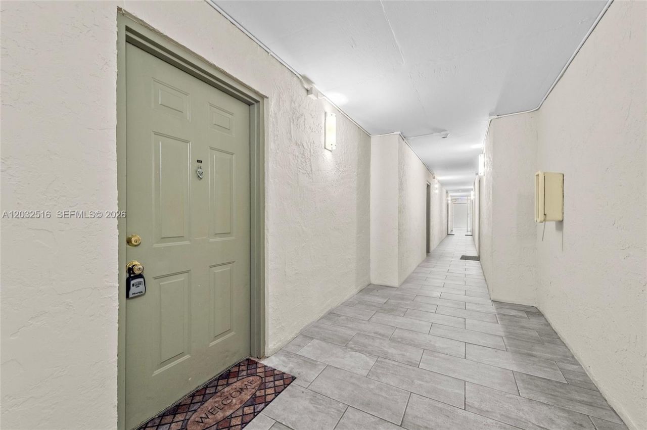 8240 SW 210th , Unit 106, Cutler Bay, FL 33189 Photo
