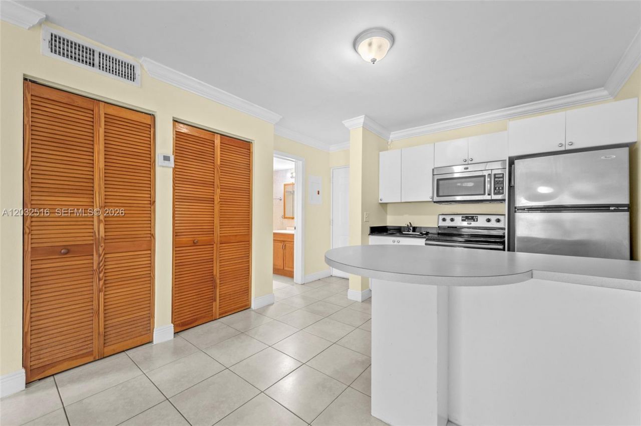 8240 SW 210th , Unit 106, Cutler Bay, FL 33189 Photo
