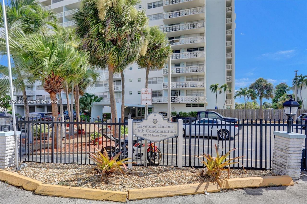 13155 Ixora Ct , Unit 202, North Miami, FL 33181 Photo