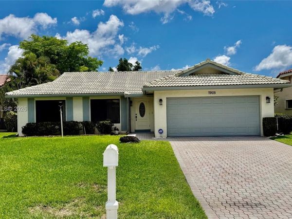 7905 Cloverfield Cir, Boca Raton, FL 33433