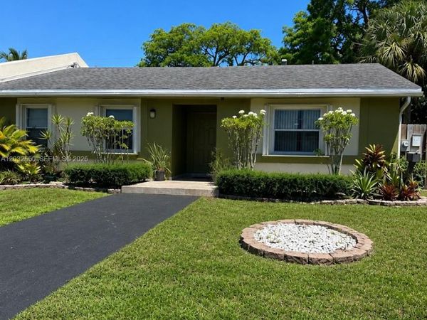 11871 SW 123rd Pl , Miami, FL 33186
