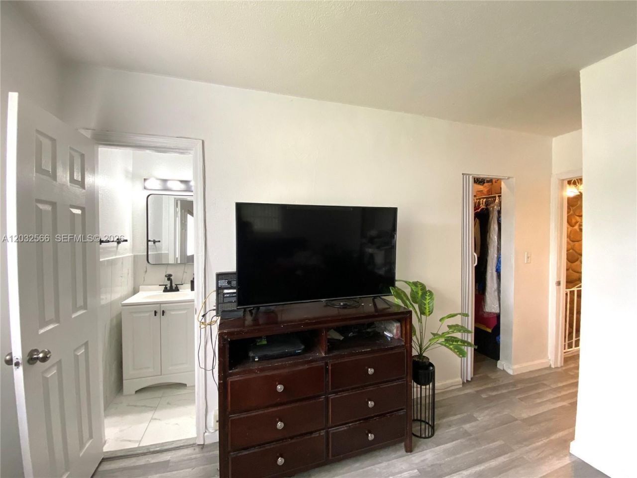 1245 NE 203rd St, Miami, FL 33179 Photo