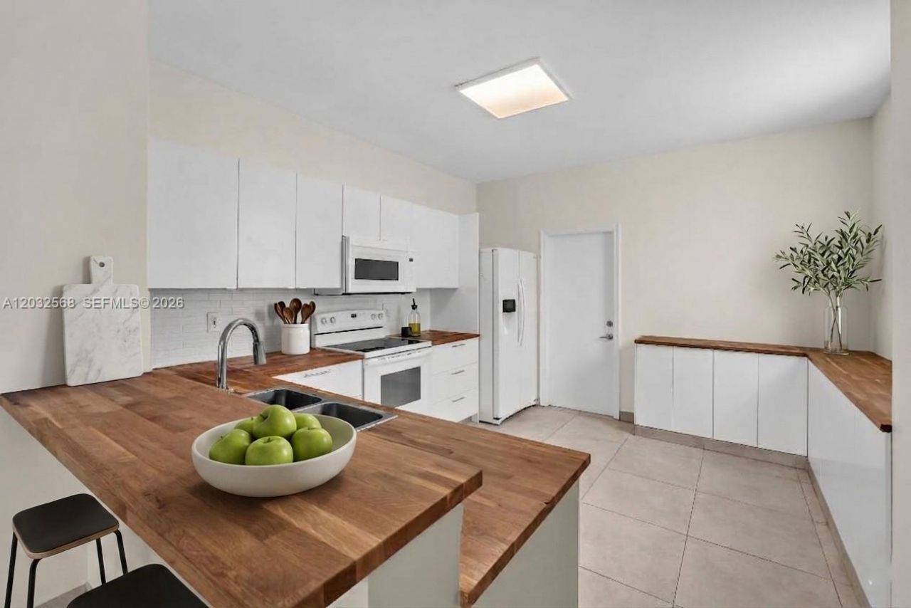 3698 San Simeon Cir, Weston, FL 33331 Photo