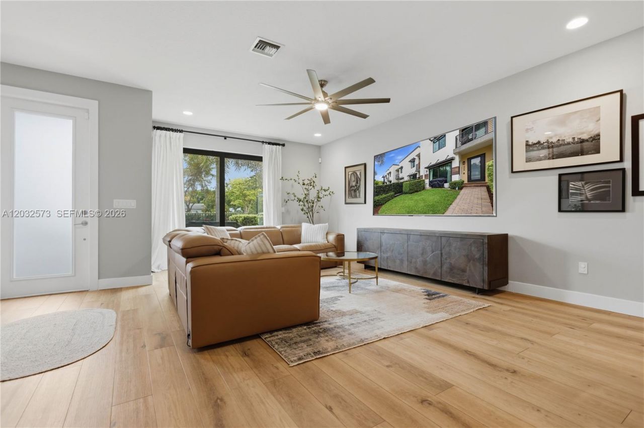 1408 SW 4th Ave, Fort Lauderdale, FL 33315 Photo