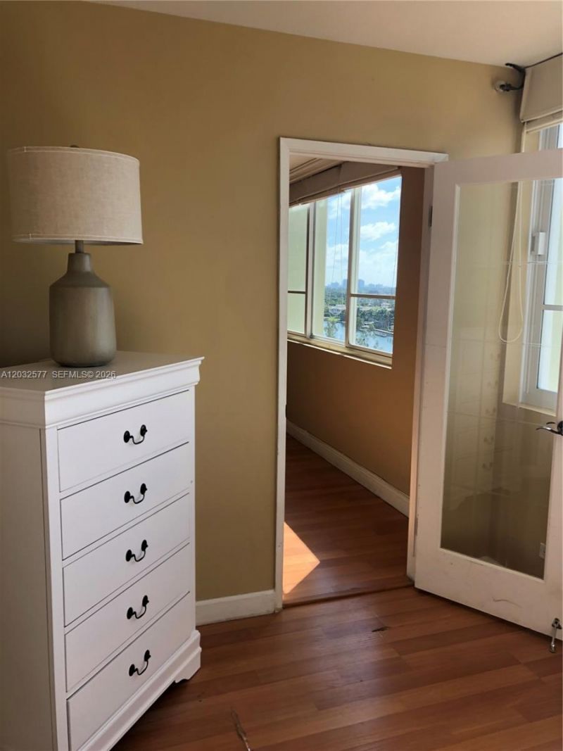 5005 Collins Ave , Unit 1202, Miami Beach, FL 33140 Photo