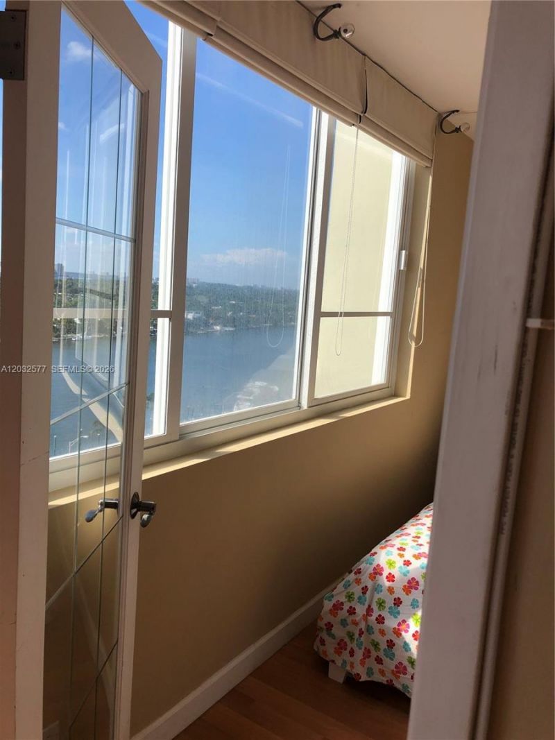 5005 Collins Ave , Unit 1202, Miami Beach, FL 33140 Photo