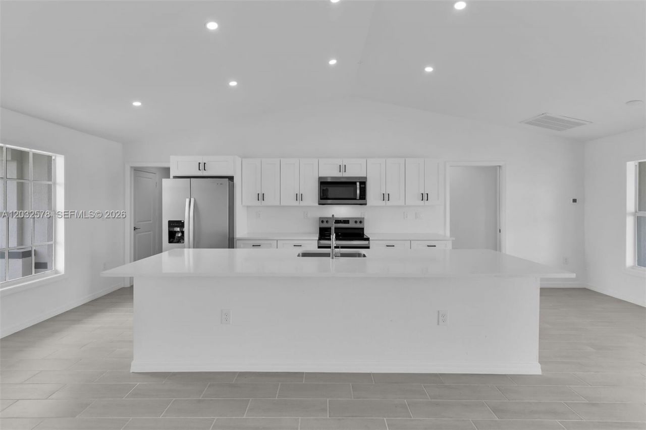 4130 NW 33rd , Cape Coral, FL 33993 Photo