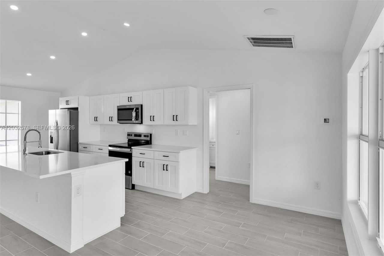 4130 NW 33rd , Cape Coral, FL 33993 Photo