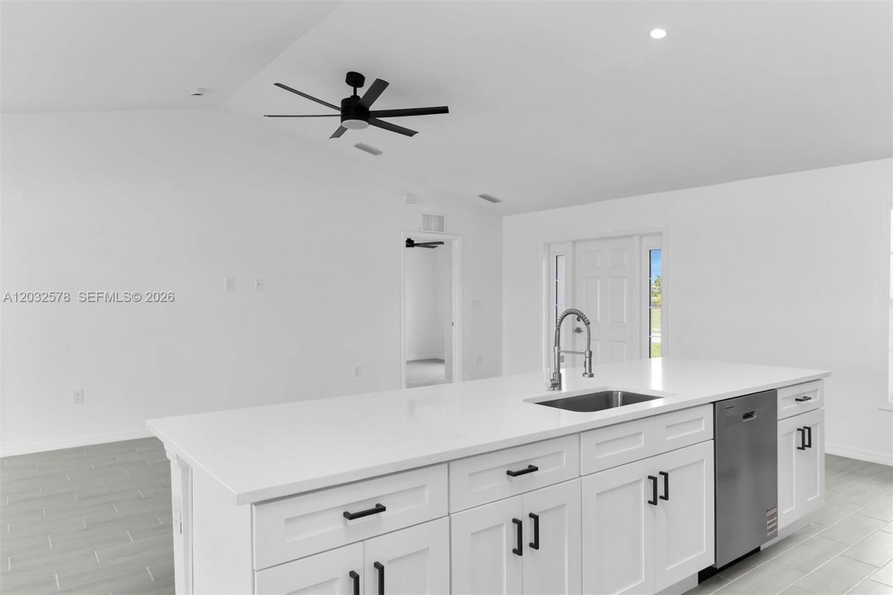 4130 NW 33rd , Cape Coral, FL 33993 Photo