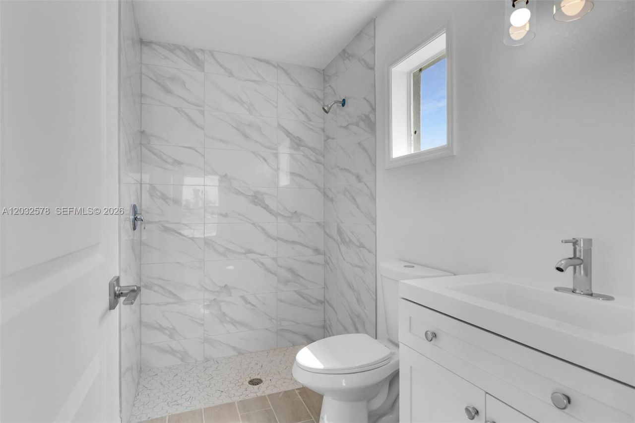 4130 NW 33rd , Cape Coral, FL 33993 Photo
