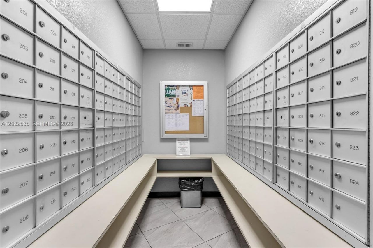 1400 Saint Charles Pl , Unit 623, Pembroke Pines, FL 33026 Photo