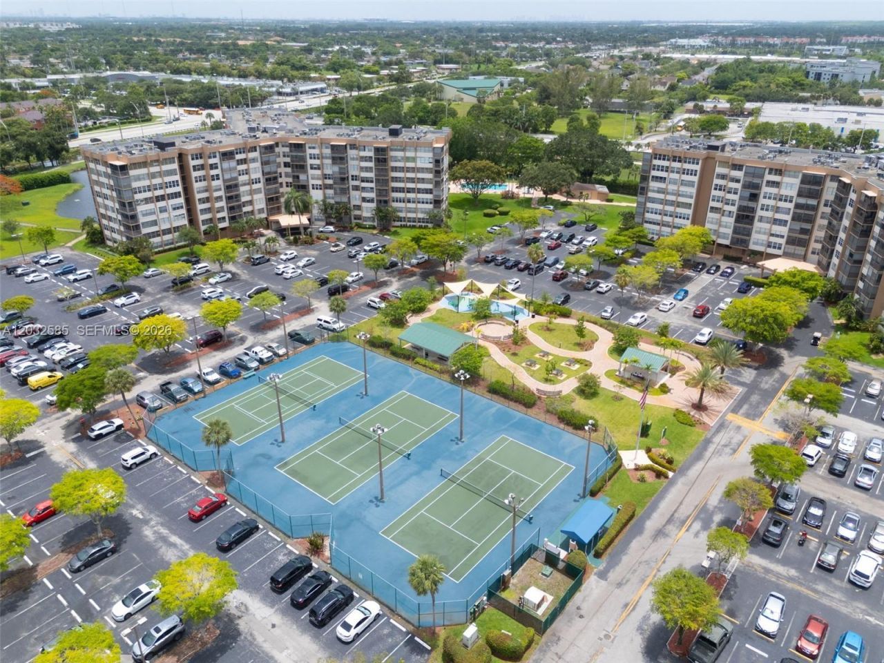 1400 Saint Charles Pl , Unit 623, Pembroke Pines, FL 33026 Photo