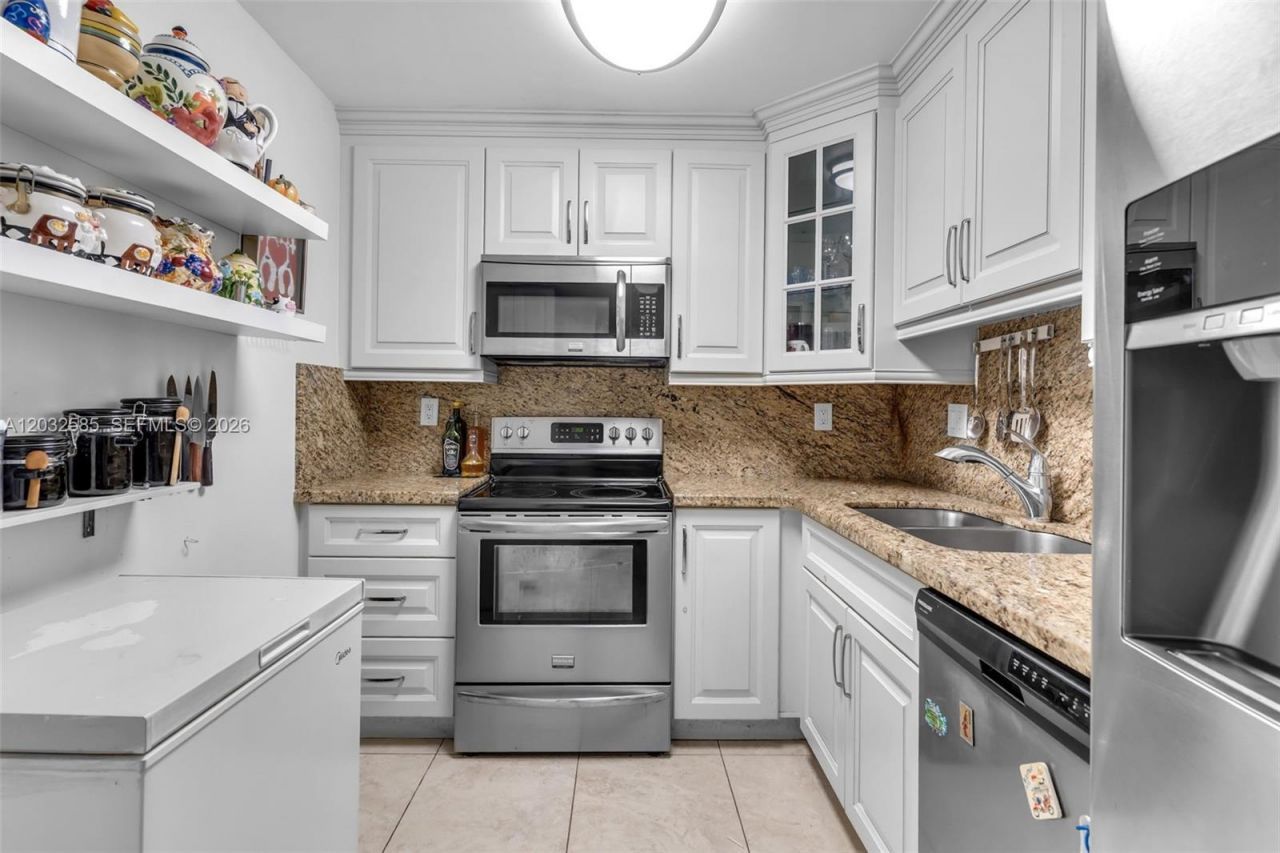 1400 Saint Charles Pl , Unit 623, Pembroke Pines, FL 33026 Photo