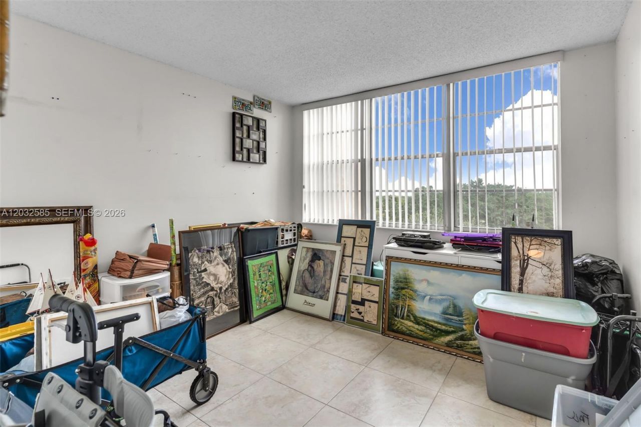 1400 Saint Charles Pl , Unit 623, Pembroke Pines, FL 33026 Photo
