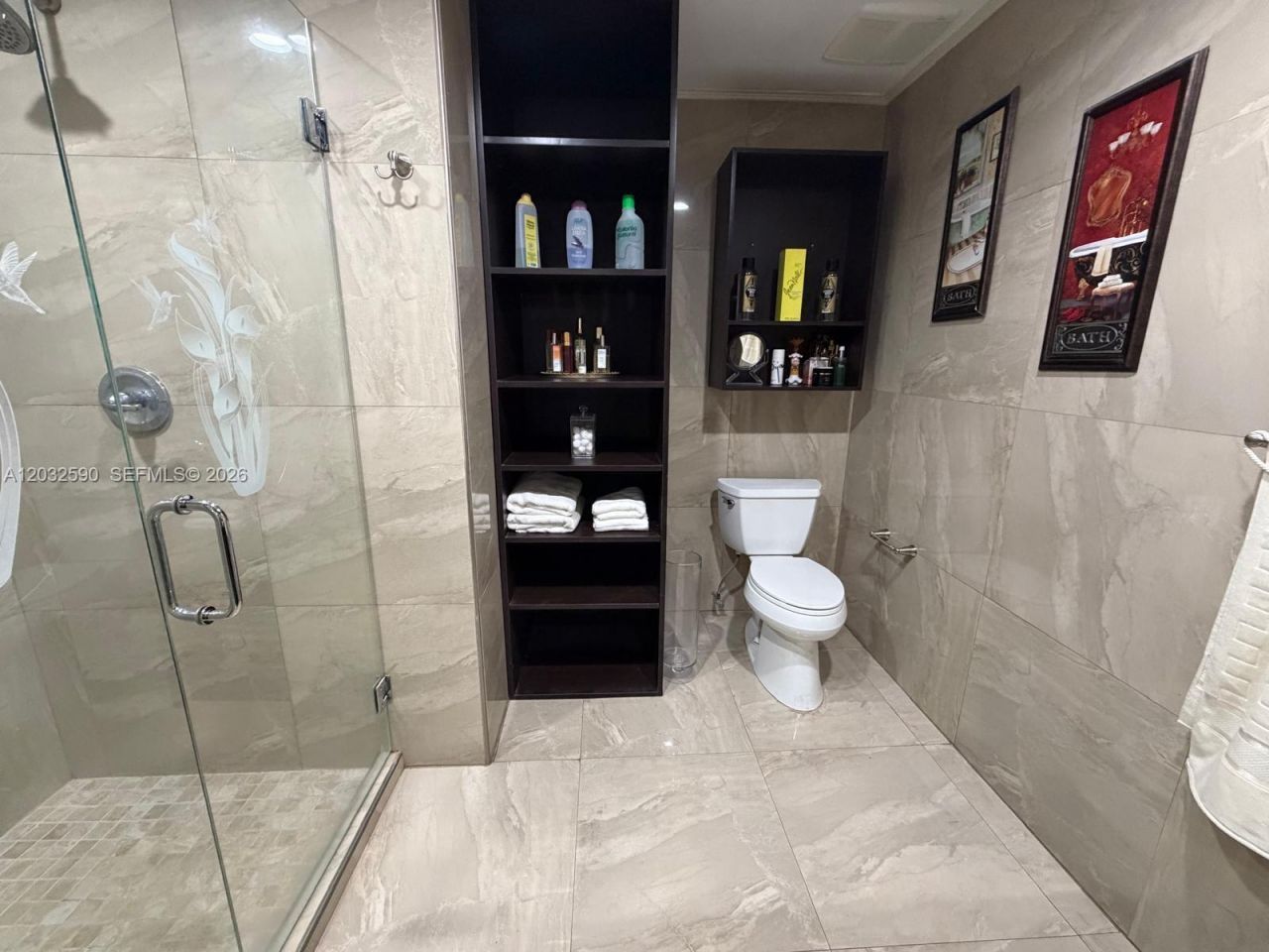 18801 Oakland Hills Dr , Hialeah, FL 33015 Photo