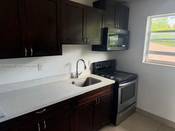 1045 SW 4th St, Unit 5, Miami, FL 33130