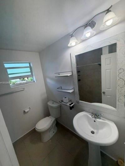 1045 SW 4th St, Unit 5, Miami, FL 33130 Photo