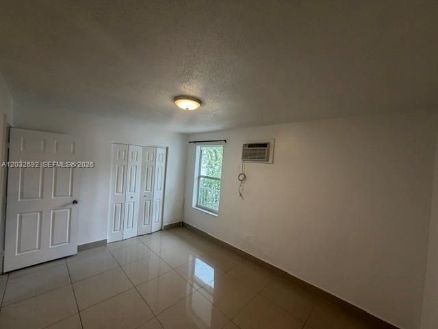 1045 SW 4th St, Unit 5, Miami, FL 33130 Photo