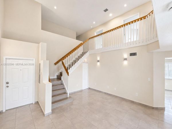 Unit 202, Hialeah, FL 33015