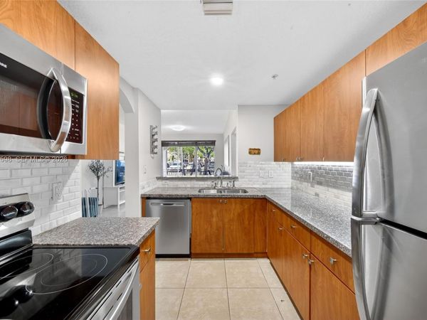 6670 NW 114th Ave, Unit 602, Doral, FL 33178