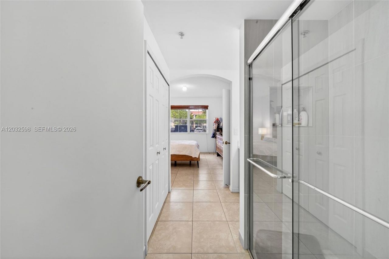 6670 NW 114th Ave, Unit 602, Doral, FL 33178 Photo