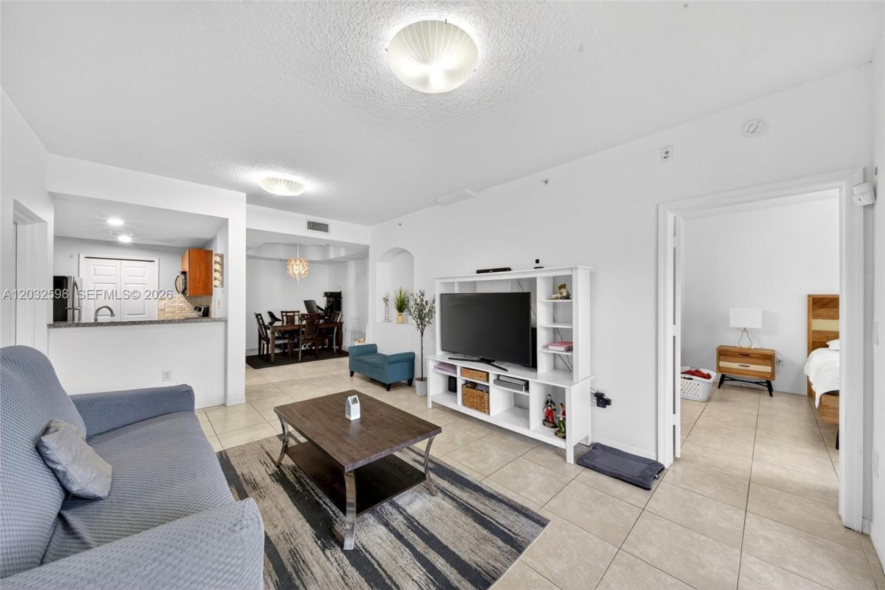 6670 NW 114th Ave, Unit 602, Doral, FL 33178 Photo