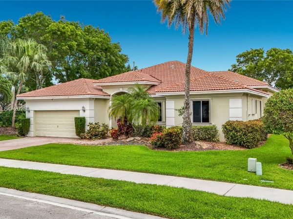 19302 SW 68th St , Pembroke Pines, FL 33332
