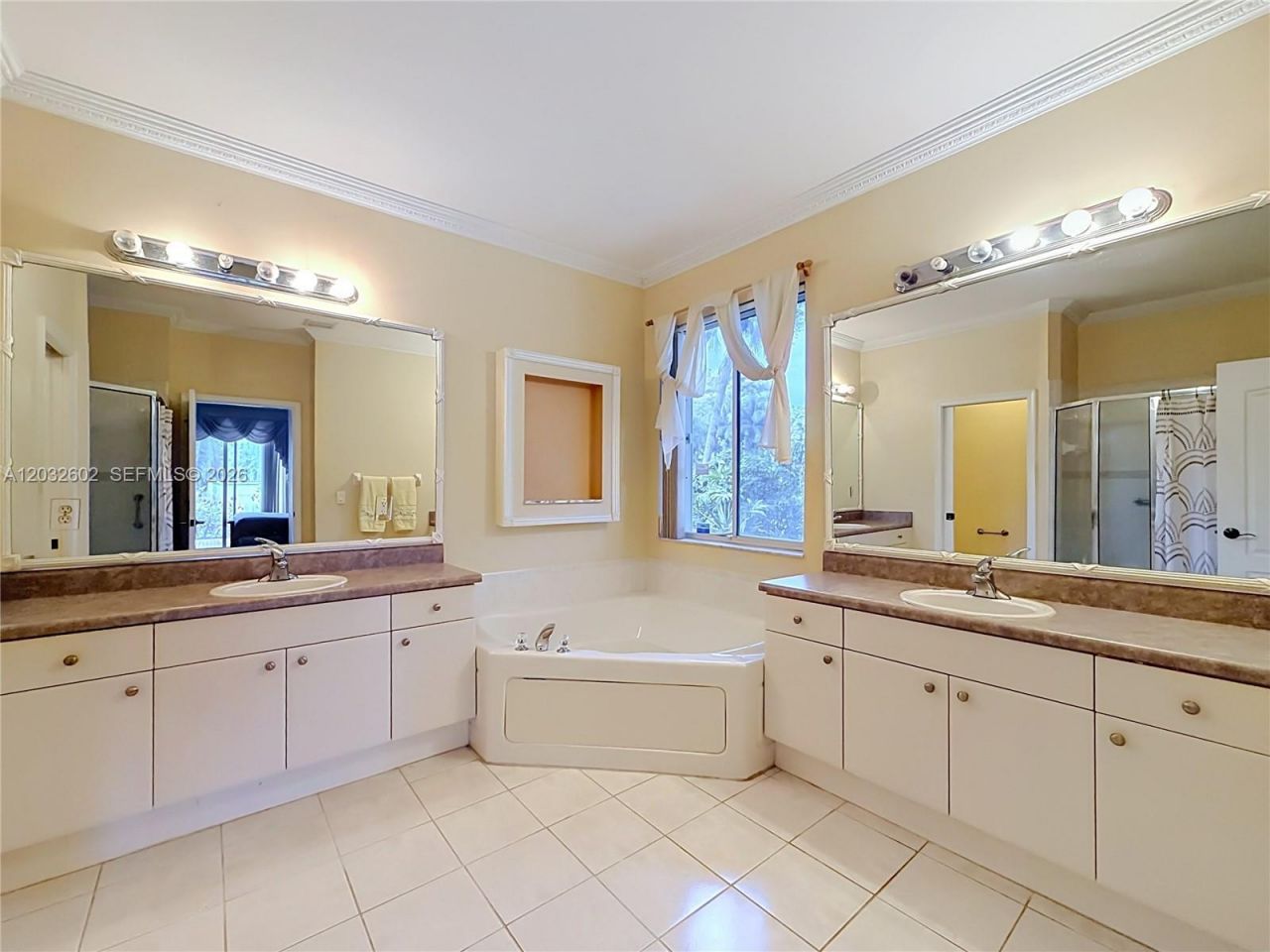 19302 SW 68th St , Pembroke Pines, FL 33332 Photo