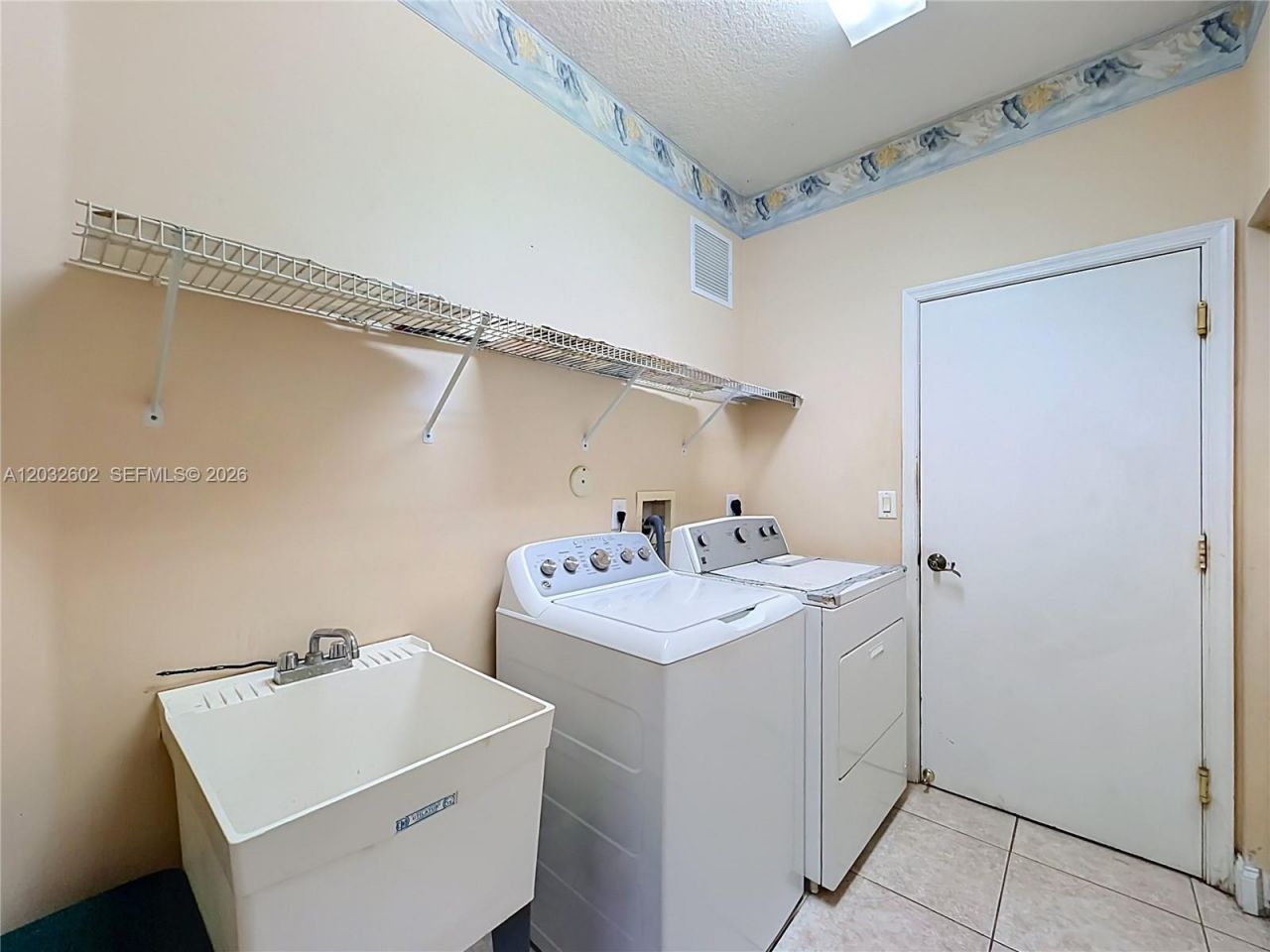 19302 SW 68th St , Pembroke Pines, FL 33332 Photo