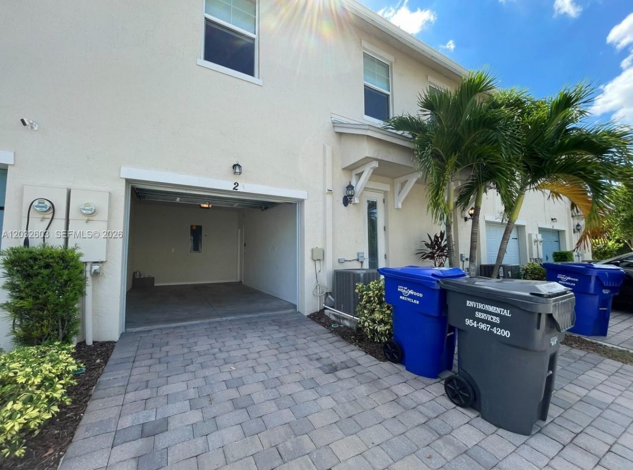 4920 Eucalyptus Dr, Unit 2, Hollywood, FL 33021 Photo